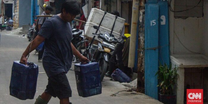 Berita Rogoh Kocek Dalam untuk Air Bersih di Muara Angke