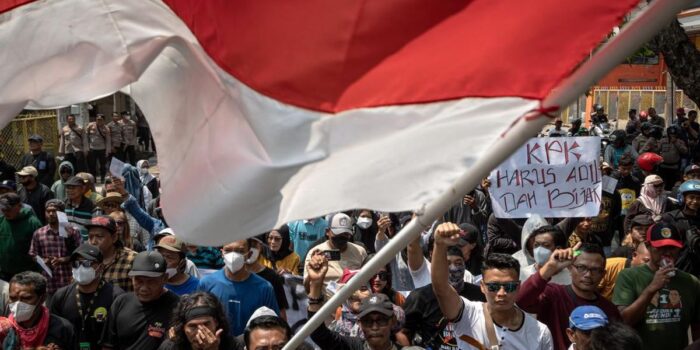 Berita Polisi Tangkap 4 Orang dalam Demo Pemakzulan Bupati Pati Sudewo