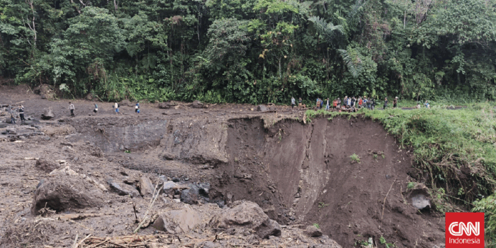 Berita 15 Orang Tewas, 8 Masih Hilang