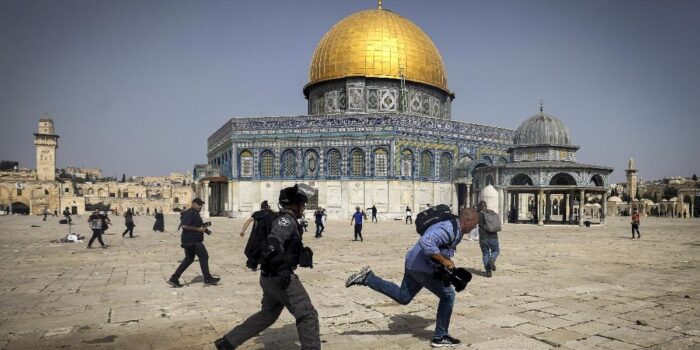 Berita 4 Kejahatan Israel yang Ganggu Aktivitas di Masjid Al Aqsa