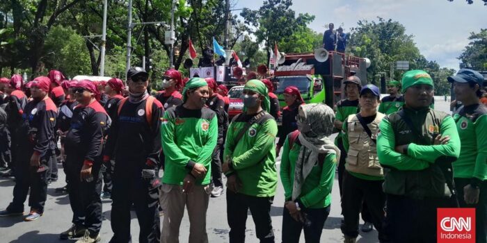 Berita Demo Buruh di Jakarta Hari Ini, Tuntut UMP DKI Naik Rp6 Juta Berita Demo Buruh di Jakarta Hari Ini, Tuntut UMP DKI Naik Rp6 Juta