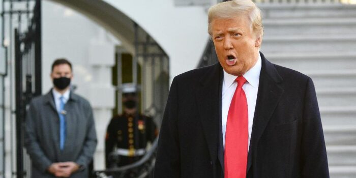 Berita Trump Pamer Kamar Mandi Baru usai Bongkar Gedung Putih