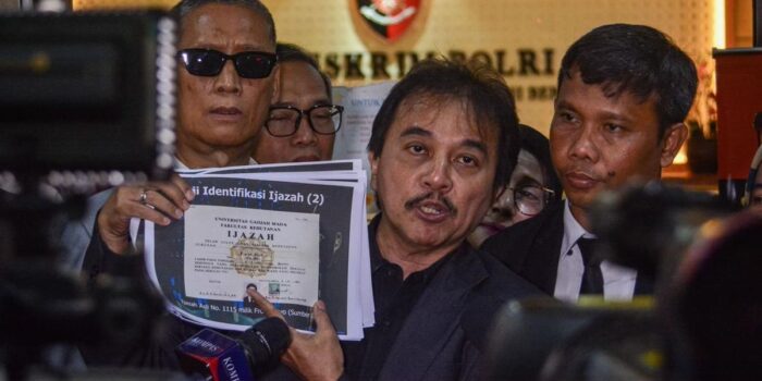 Berita Roy Suryo cs Diperiksa sebagai Tersangka Kasus Ijazah Jokowi Hari Ini