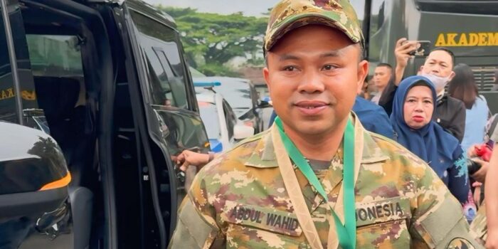 Berita Abdul Wahid, dari Cleaning Service Jadi Gubernur Riau Kini di-OTT KPK Berita Abdul Wahid, dari Cleaning Service Jadi Gubernur Riau Kini di-OTT KPK