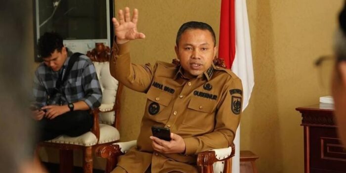 Berita Kena OTT KPK, Gubernur Riau Punya Harta Rp4,8 Miliar Berita Kena OTT KPK, Gubernur Riau Punya Harta Rp4,8 Miliar