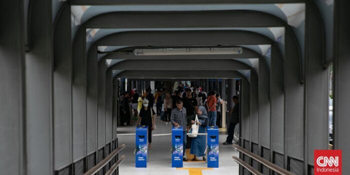 Berita Pekerja di DKI Gaji Maksimal Rp6,2 Juta Gratis Naik MRT, LRT, dan BRT Berita Pekerja di DKI Gaji Maksimal Rp6,2 Juta Gratis Naik MRT, LRT, dan BRT