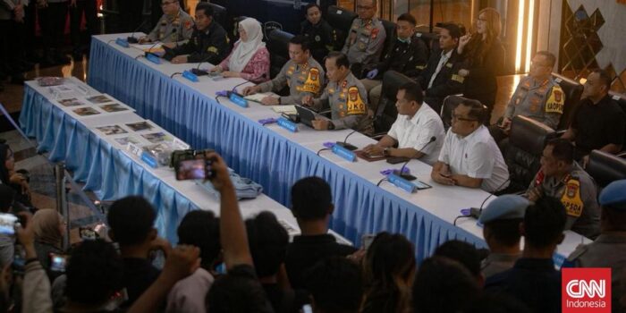 Berita Pelaku Ledakan SMA 72 Sudah Dipindah ke Kamar Perawatan di RS Polri Berita Pelaku Ledakan SMA 72 Sudah Dipindah ke Kamar Perawatan di RS Polri