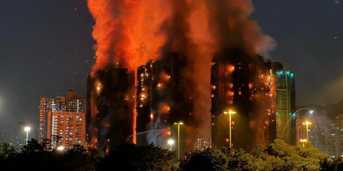 Berita 2 Kejanggalan Kebakaran 7 Apartemen Hong Kong Tewaskan 44 Orang