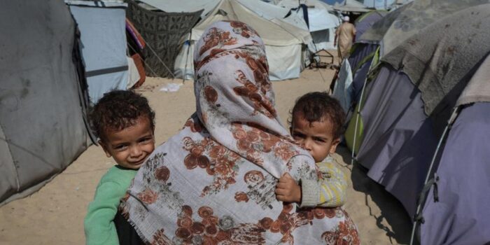 Berita Israel Blokir 1,6 Juta Jarum Suntik untuk Vaksinasi Anak-anak Gaza Berita Israel Blokir 1,6 Juta Jarum Suntik untuk Vaksinasi Anak-anak Gaza