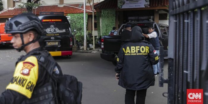 Berita Polisi Dalami Terduga Pelaku Ledakan SMA 72 Diduga Korban Bullying Berita Polisi Dalami Terduga Pelaku Ledakan SMA 72 Diduga Korban Bullying
