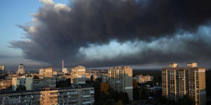 Berita Rusia Gempur Brutal Ibu Kota Ukraina, Incar Fasilitas Energi Berita Rusia Gempur Brutal Ibu Kota Ukraina, Incar Fasilitas Energi