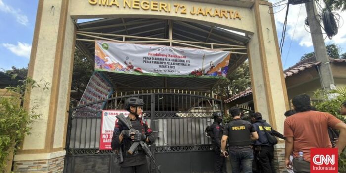 Berita Brimob hingga Pomal Siaga di Lokasi Ledakan SMA 72 Kelapa Gading Berita Brimob hingga Pomal Siaga di Lokasi Ledakan SMA 72 Kelapa Gading