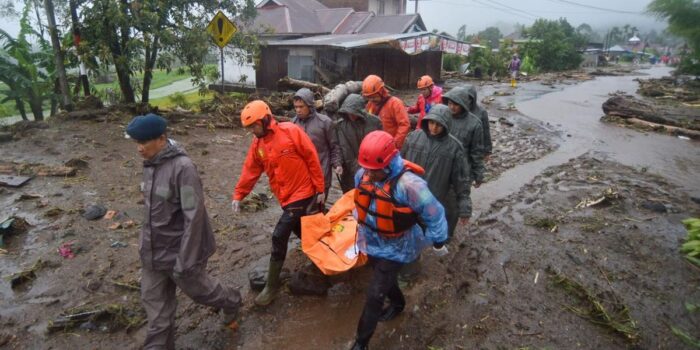 Berita Fakta-fakta Banjir Besar Kepung Aceh, Sumut hingga Sumbar Berita Fakta-fakta Banjir Besar Kepung Aceh, Sumut hingga Sumbar