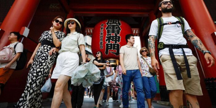 Berita China Murka, Warga Diimbau Hindari Perjalanan ke Jepang Berita China Murka, Warga Diimbau Hindari Perjalanan ke Jepang