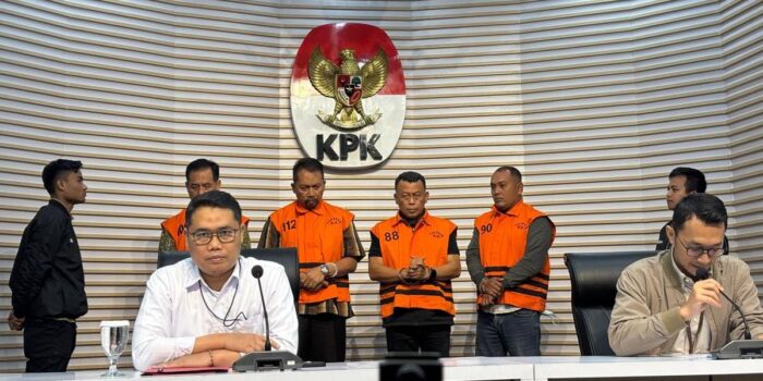 Berita KPK Resmi Tetapkan Bupati Ponorogo Sugiri Sancoko Tersangka Kasus Suap Berita KPK Resmi Tetapkan Bupati Ponorogo Sugiri Sancoko Tersangka Kasus Suap