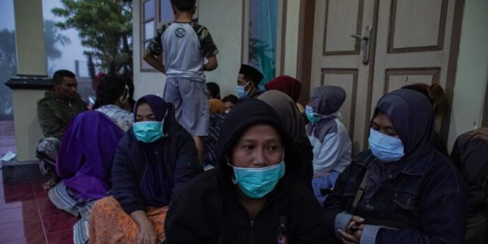 Berita Sekitar 300 Warga Dievakuasi, Antisipasi Letusan Susulan Gunung Semeru