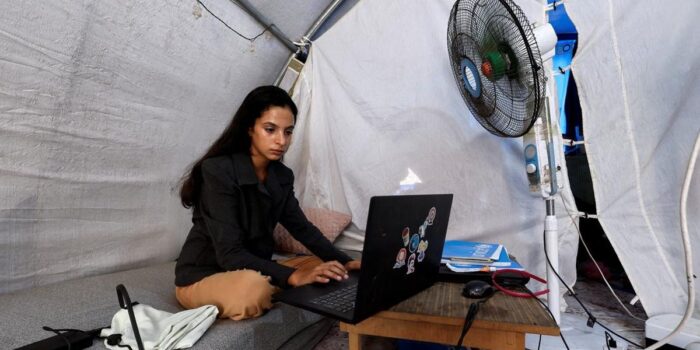 Berita Gaza Rayakan Kelulusan Siswa SMA di Tengah Hancurnya Sistem Pendidikan Berita Gaza Rayakan Kelulusan Siswa SMA di Tengah Hancurnya Sistem Pendidikan