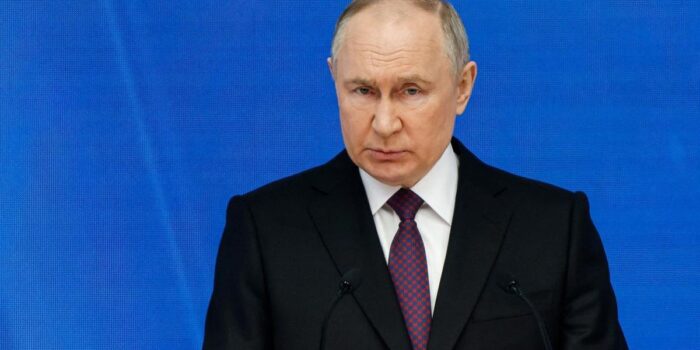 Berita Putin Dukung Larangan Vape di Rusia