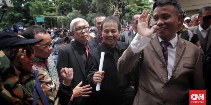 Berita Roy Suryo Cs Yakin Tak Akan Ditahan di Kasus Ijazah Palsu Jokowi Berita Roy Suryo Cs Yakin Tak Akan Ditahan di Kasus Ijazah Palsu Jokowi