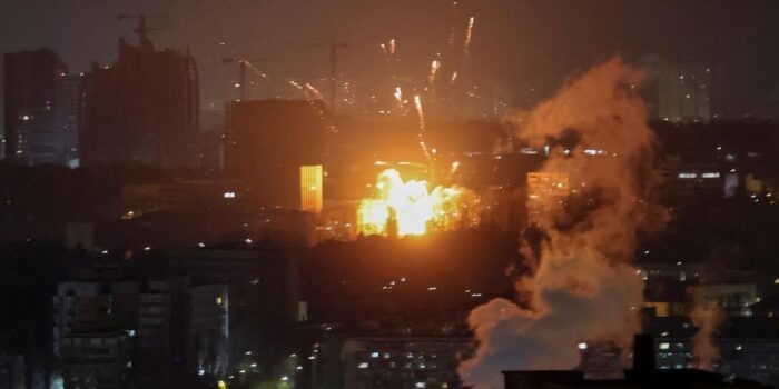 Berita Zelensky Ungkap 430 Drone dan 18 Rudal Rusia Bombardir Kyiv Ukraina