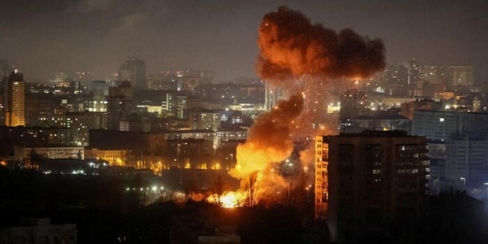 Berita Rusia Luncurkan Serangan Besar-besaran ke Ibu Kota Ukraina