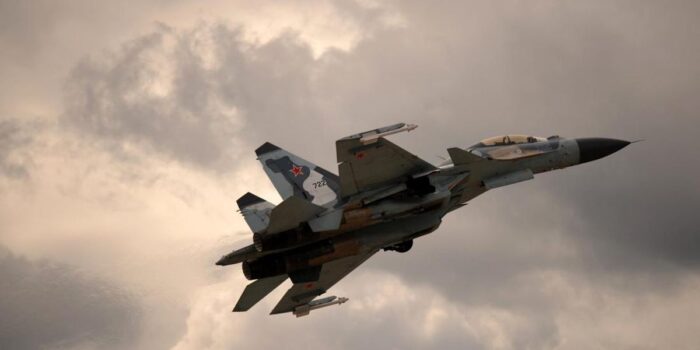 Berita Jet Tempur Rusia Su-30 Jatuh, Dua Pilot Tewas Berita Jet Tempur Rusia Su-30 Jatuh, Dua Pilot Tewas