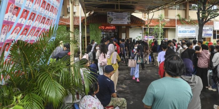 Berita Fakta-fakta Terduga Pelaku Ledakan SMA 72: Luka Berat-Jalani Operasi