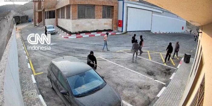 Berita Warga Israel di Tepi Barat Rusak Bangunan hingga Bakar Truk