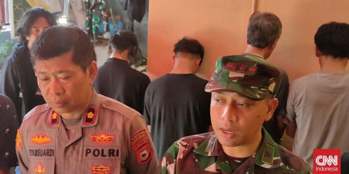 Berita Nyabu Dekat Pos Pengamanan TNI-Polri, 5 Pria di Makassar Ditangkap Berita Nyabu Dekat Pos Pengamanan TNI-Polri, 5 Pria di Makassar Ditangkap