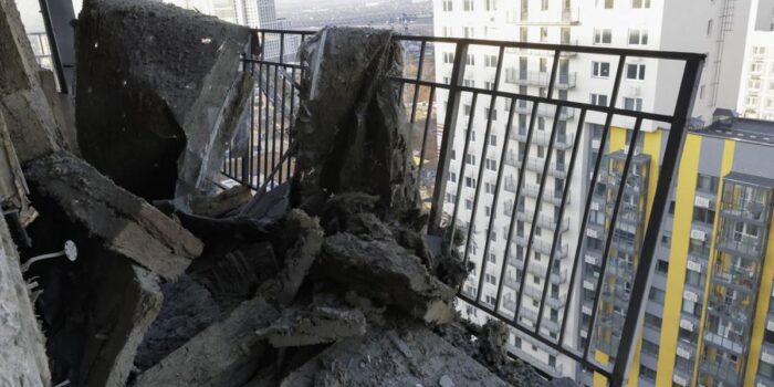 Berita Serangan Drone Ukraina Picu Kebakaran Besar di PLTU Dekat Moskow