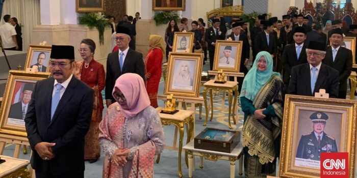 Berita Media Asing Soroti Soeharto Diberi Gelar Pahlawan Nasional RI