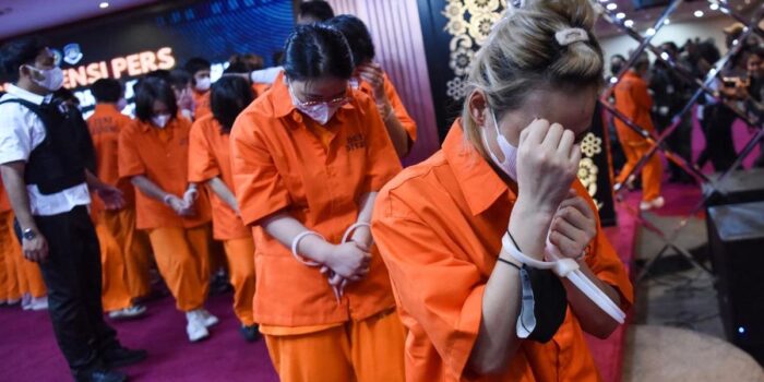 Berita 27 WNA Diamankan di Markas Polisi Gadungan China