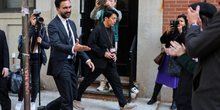 Berita Warga Yahudi ‘Turun Gunung’ Dukung Mamdani Jadi Wali Kota New York Berita Warga Yahudi ‘Turun Gunung’ Dukung Mamdani Jadi Wali Kota New York