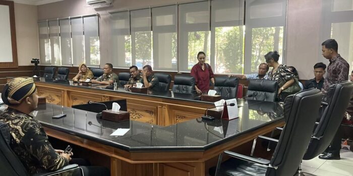 Berita Dua Kubu Raja Keraton Solo Gelar Pertemuan di Balai Kota Surakarta Berita Dua Kubu Raja Keraton Solo Gelar Pertemuan di Balai Kota Surakarta