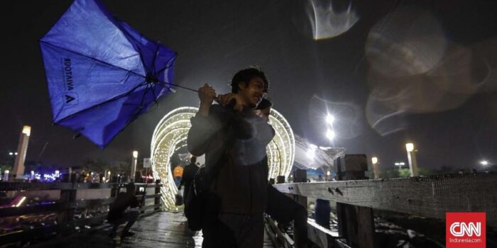 Berita BMKG Prediksi Bali Diguyur Hujan saat Malam Tahun Baru