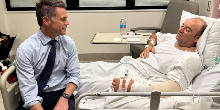 Berita Bukan Cuma Ahmed, Pasutri Australia Rebut Senapan Penembak Sydney Berita Bukan Cuma Ahmed, Pasutri Australia Rebut Senapan Penembak Sydney