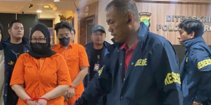 Berita Tipu Ratusan Korban hingga Pelesir ke LN