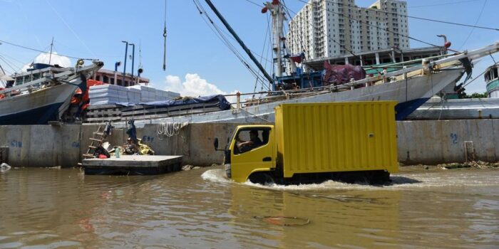 Berita BPBD Sebut Banjir Rob di DKI Masih Berpotensi Terjadi Sabtu Ini
