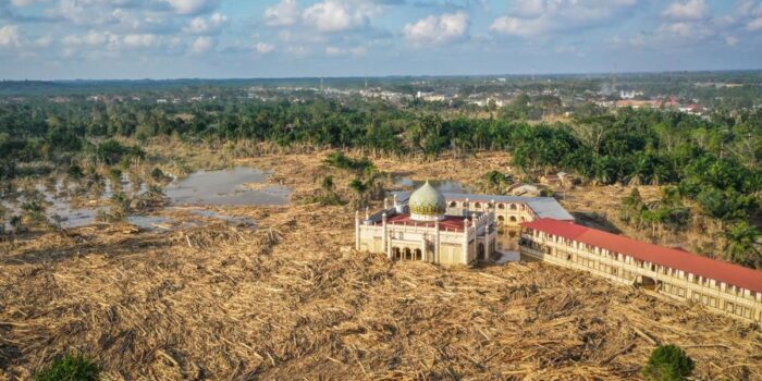 Berita Bantuan Dikirim via Sungai Jangkau Desa Terisolir di Aceh Tamiang