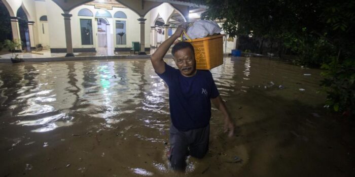 Berita Pusat Kota Terendam, Kini Mulai Surut