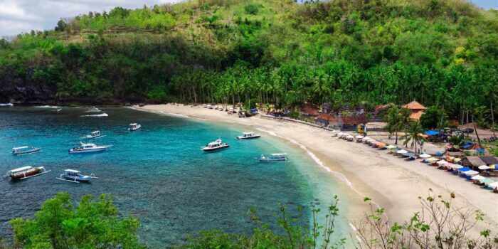 Berita Pantai Crystal Bay Nusa Penida Bali Banjir, Aktivitas Wisata Ditutup Berita Pantai Crystal Bay Nusa Penida Bali Banjir, Aktivitas Wisata Ditutup