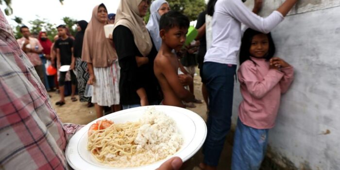 Berita Aceh Minta Permudah Bantuan Internasional: Situasi Tak Bisa Menunggu Berita Aceh Minta Permudah Bantuan Internasional: Situasi Tak Bisa Menunggu