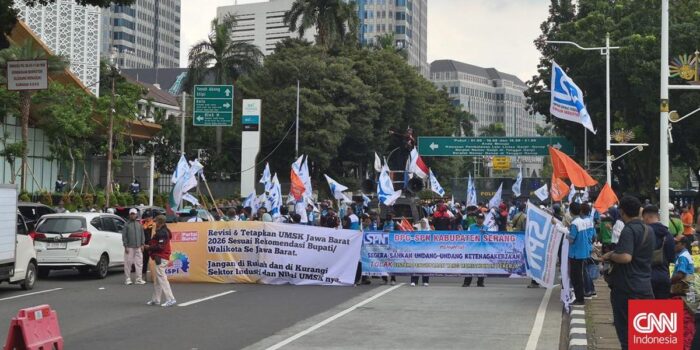 Berita Pemerintah Pusat Akan Panggil Dedi Mulyadi-Pramono soal UMP