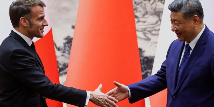 Berita Momen Xi Jinping Sambut Hangat Kunjungan Macron di Beijing