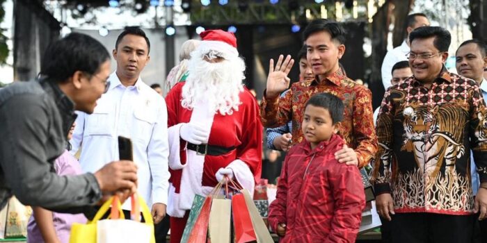 Berita Hadiri Natal di Salatiga, Gibran Ajak Doakan Korban Banjir Sumatra