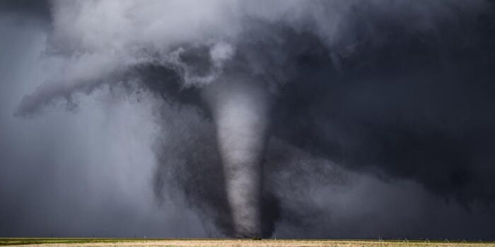 Berita Puting Beliung di Bogor, Bangkai Sayap Pesawat Timpa 2 Rumah Warga