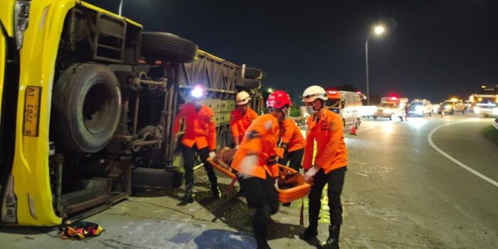 Berita 16 Tewas, Bus Cahaya Trans Berangkat dari Jatiasih Menuju Yogyakarta