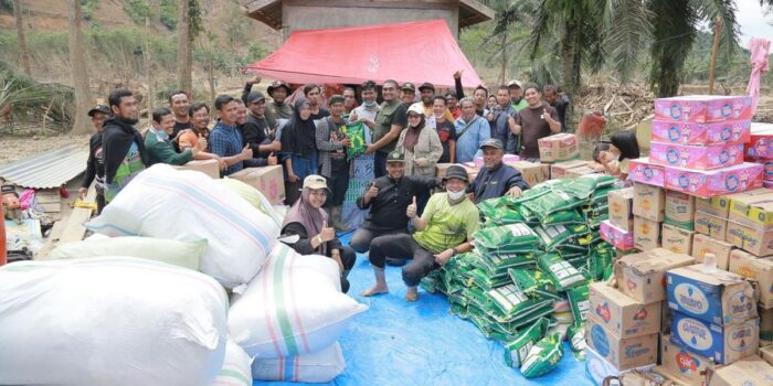 Berita Tak Ada Lagi Desa Terisolir, Bantuan Sudah Masuk Berita Tak Ada Lagi Desa Terisolir, Bantuan Sudah Masuk