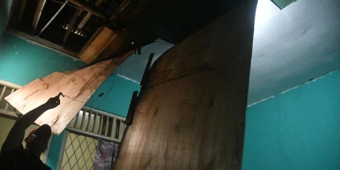 Berita Hujan Picu Longsor, Satu Rumah di Bandung Ambruk dan 4 Orang Terluka Berita Hujan Picu Longsor, Satu Rumah di Bandung Ambruk dan 4 Orang Terluka