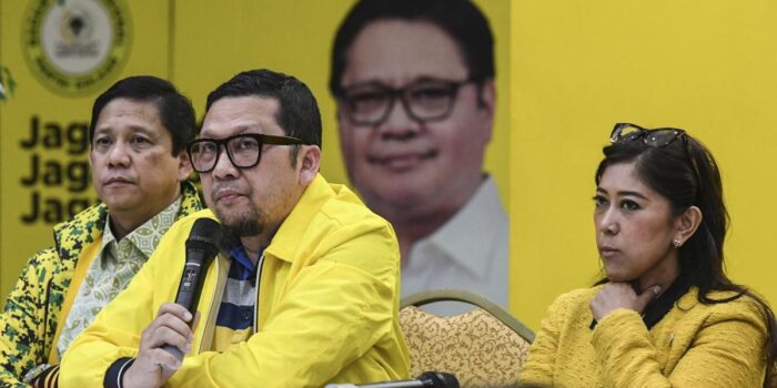 Berita Waketum Golkar Khawatir Koalisi Permanen Akan Batasi Kebebasan Parpol Berita Waketum Golkar Khawatir Koalisi Permanen Akan Batasi Kebebasan Parpol